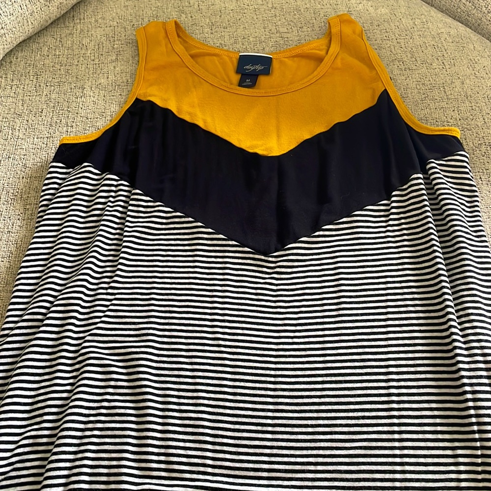 Color Block Tank Top - Picture 2 of 4